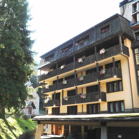 R.T.A. Hotel Des Alpes 2 Madonna Exterior foto